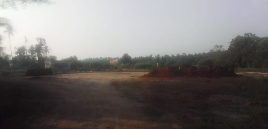 1 acre at Kavoor 4 lakhs