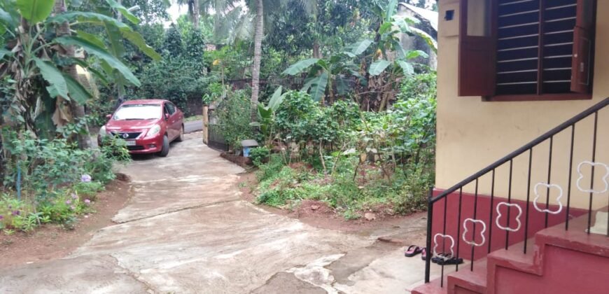 10 cents with old house at Saripalla 45 lakhs