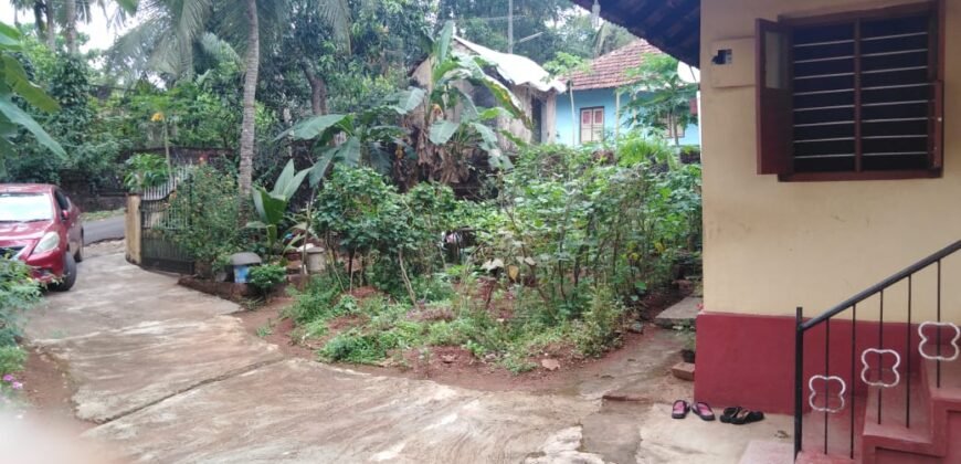 10 cents with old house at Saripalla 45 lakhs