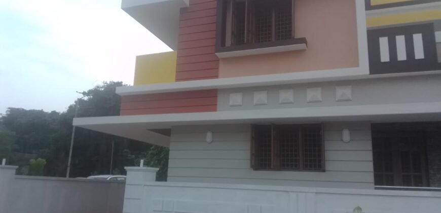 House near to Kavoor 75 lakhs