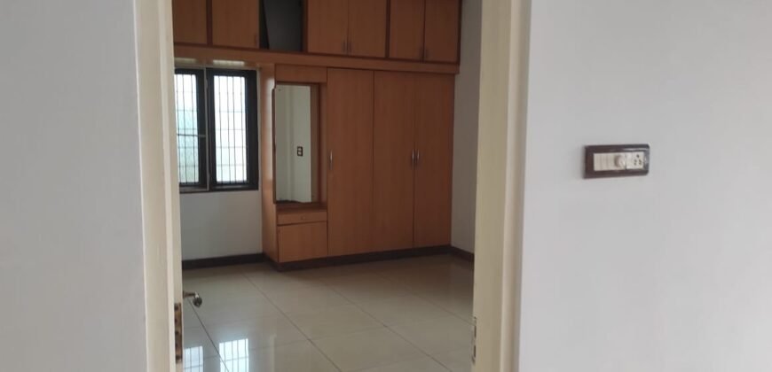 5 bhk house at Kadri 1.70 cr