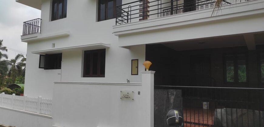 5 bhk house at Kadri 1.70 cr