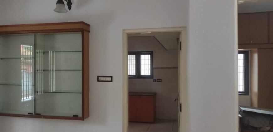 5 bhk house at Kadri 1.70 cr