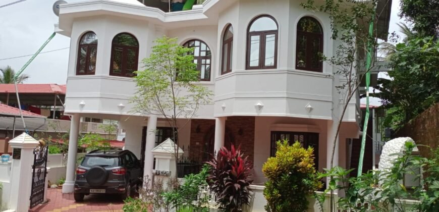 6 bhk house at Kulshekar Niddel 2 Cr