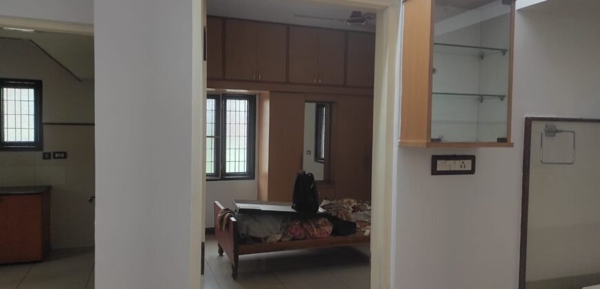 5 bhk house at Kadri 1.70 cr