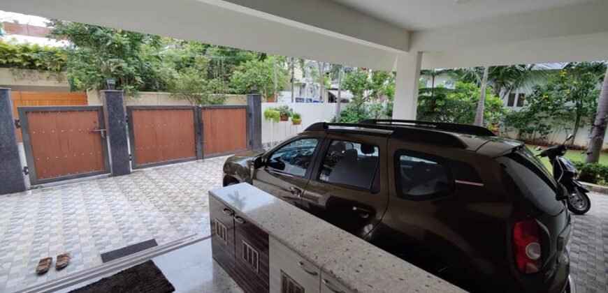 *Individual Luxury House sale in ECR Injambakam*