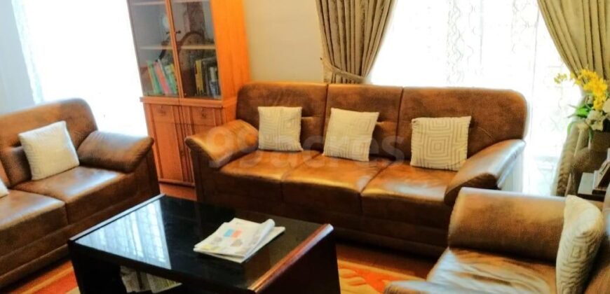 3 Bhk flats are available at Delhi