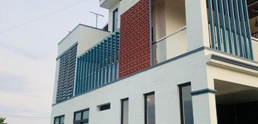 5 BHK . Full duplex building.